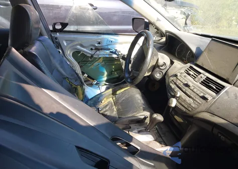 2009 Honda Accord 2.4 Ex-L from USA, damaged, VIN 1HGCP26839A176731